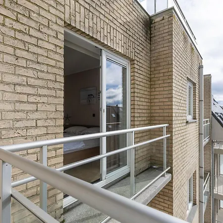 Spacious With 2 Bedrooms