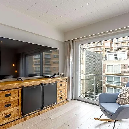 Spacious With 2 Bedrooms 아파트 미들케르케