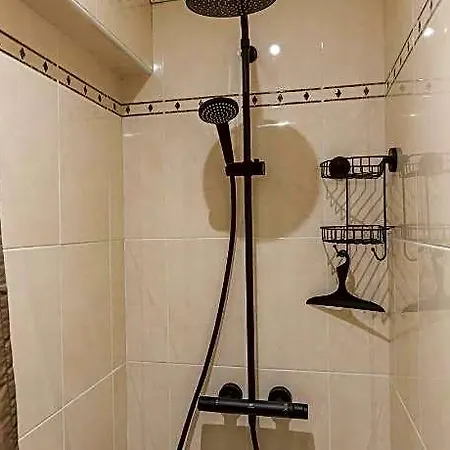 Spacious With 2 Bedrooms 아파트 *