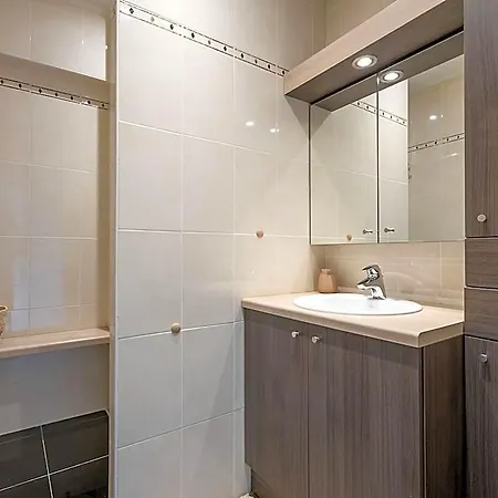 Spacious With 2 Bedrooms
