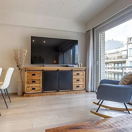 Spacious With 2 Bedrooms 아파트 미들케르케
