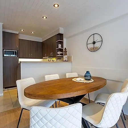 아파트 Spacious With 2 Bedrooms *